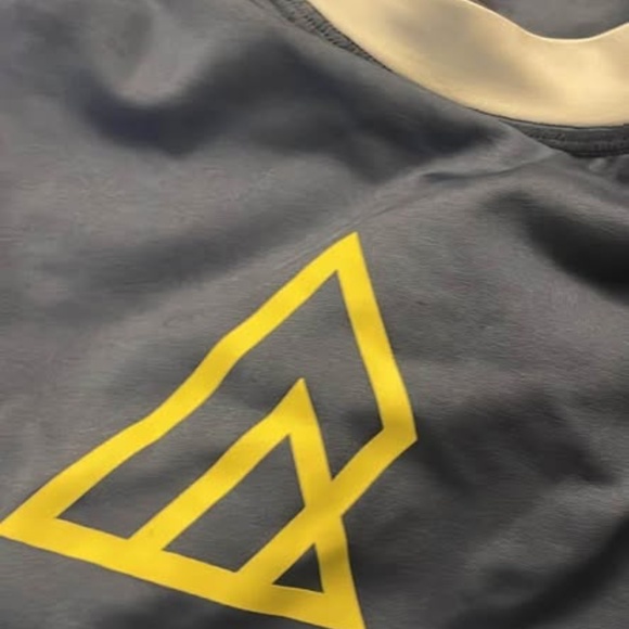 BRAND NEW men ripzone rashguard swim swimming shirt top size M / L / XL - Picture 4 of 5